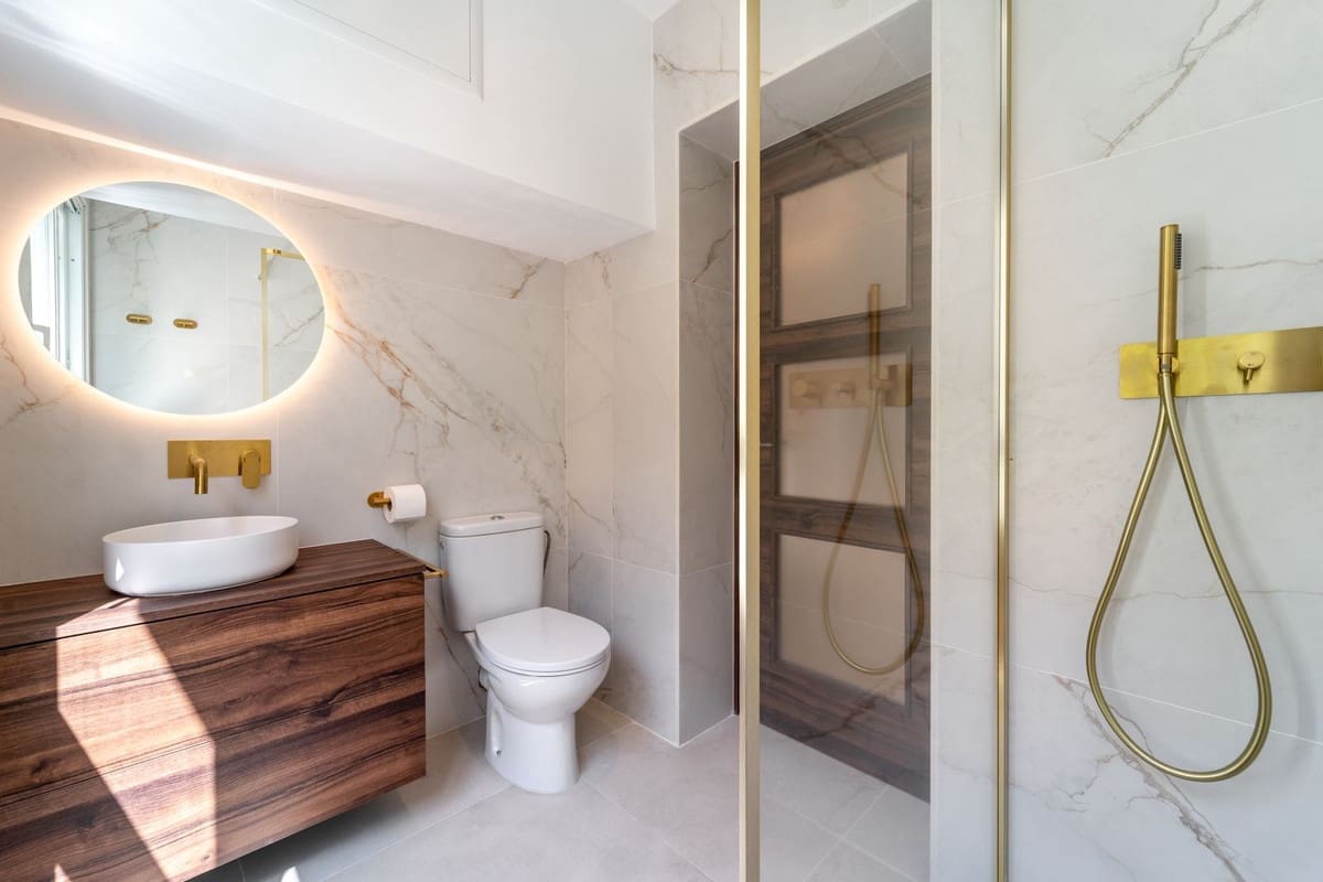 Piso de 3 habitaciones en Benahavís en venta con piscina garaje - 899.000 € (Ref: 9544587)