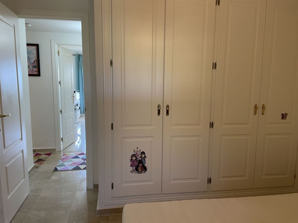 3 soveværelse Lejlighed til salg i New Golden Mile med swimmingpool garage - € 380.000 (Ref: 9544589)