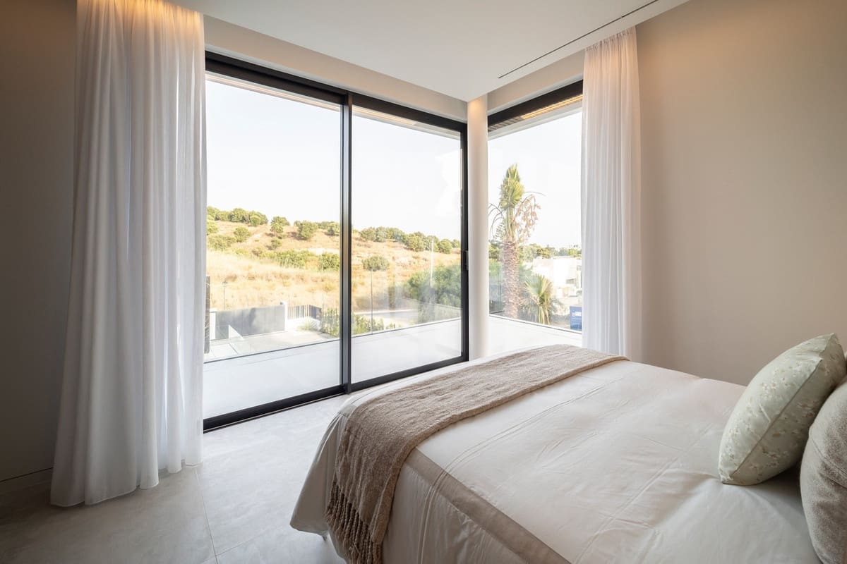 6 Zimmer Villa zu verkaufen in El Paraiso mit Pool Garage - 6.800.000 € (Ref: 9544590)