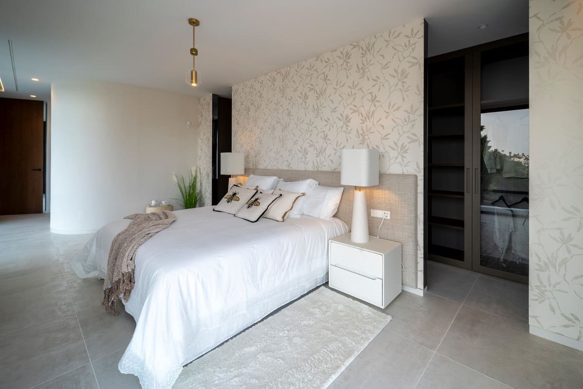 6 Zimmer Villa zu verkaufen in El Paraiso mit Pool Garage - 6.800.000 € (Ref: 9544590)