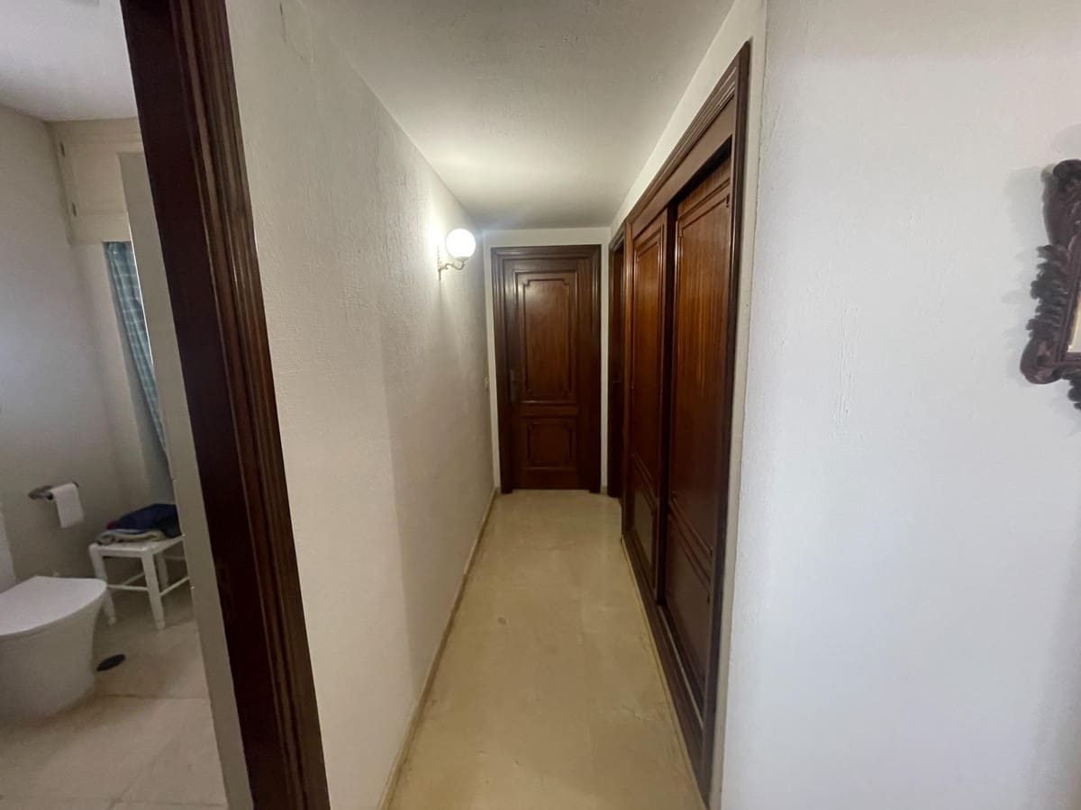 4 makuuhuone Asunto myytävänä paikassa Estepona - 1 350 000 € (Ref: 9547021)