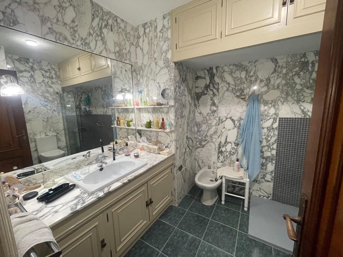 4 makuuhuone Asunto myytävänä paikassa Estepona - 1 350 000 € (Ref: 9547021)