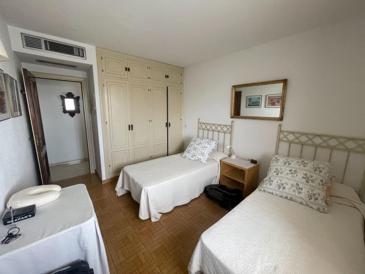 4 makuuhuone Asunto myytävänä paikassa Estepona - 1 350 000 € (Ref: 9547021)