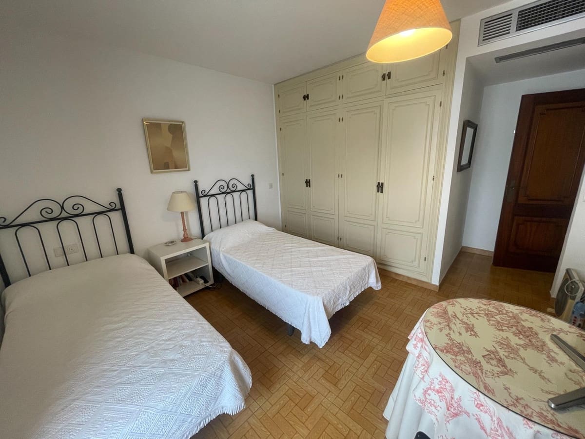 4 makuuhuone Asunto myytävänä paikassa Estepona - 1 350 000 € (Ref: 9547021)