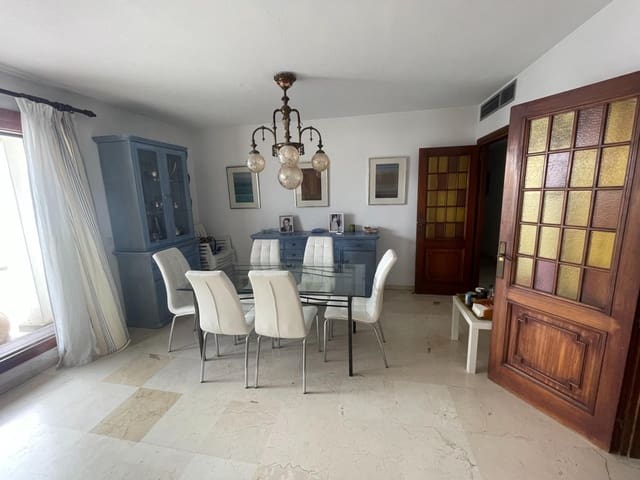 4 makuuhuone Asunto myytävänä paikassa Centro, Estepona - 1 350 000 € (Ref: 9547021)