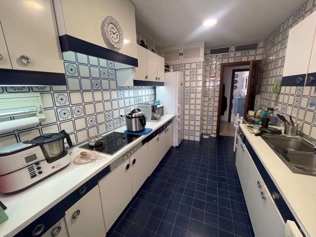 4 makuuhuone Asunto myytävänä paikassa Estepona - 1 350 000 € (Ref: 9547021)