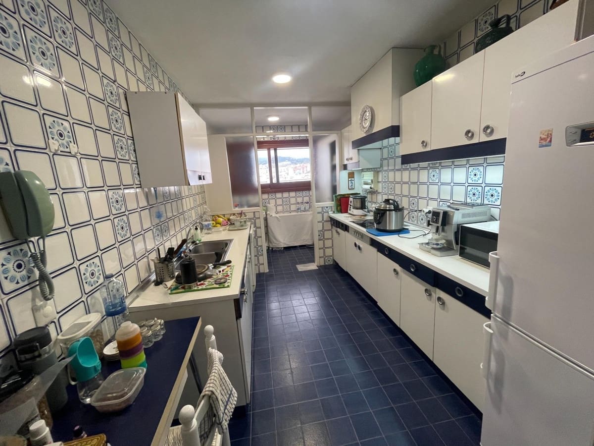 4 makuuhuone Asunto myytävänä paikassa Estepona - 1 350 000 € (Ref: 9547021)