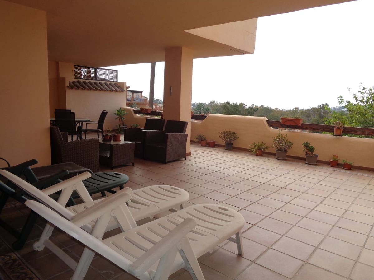 2 sypialnia Mieszkanie na sprzedaż w Benahavis z basenem garażem - 469 000 € (Ref: 9547188)