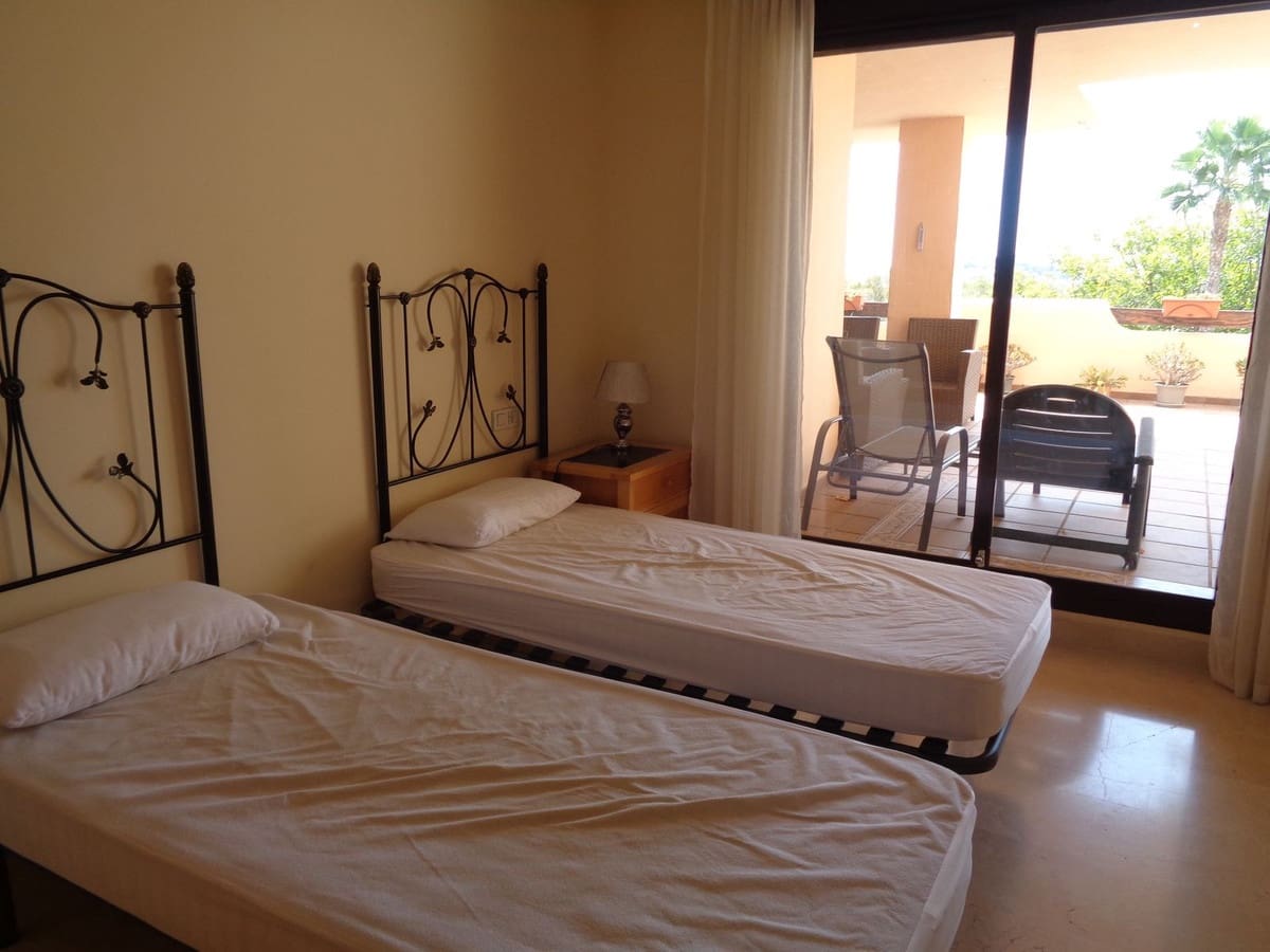 2 sypialnia Mieszkanie na sprzedaż w Benahavis z basenem garażem - 469 000 € (Ref: 9547188)