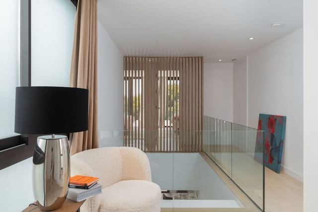 4 sovrum Villa till salu i Santa Clara, Marbella med pool garage - 2 095 000 € (Ref: 9547189)