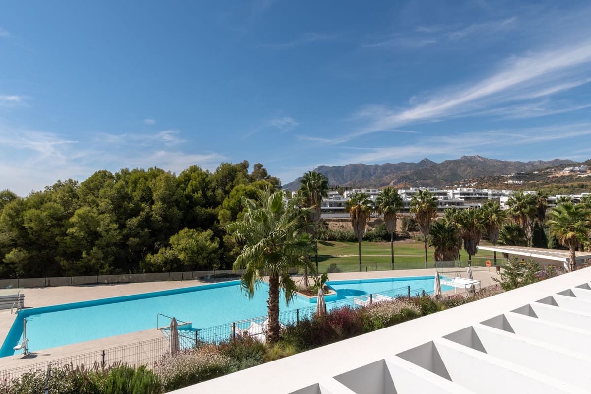 4 sovrum Villa till salu i Marbella med pool garage - 2 095 000 € (Ref: 9547189)