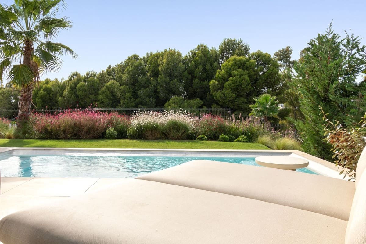 4 sovrum Villa till salu i Marbella med pool garage - 2 095 000 € (Ref: 9547189)