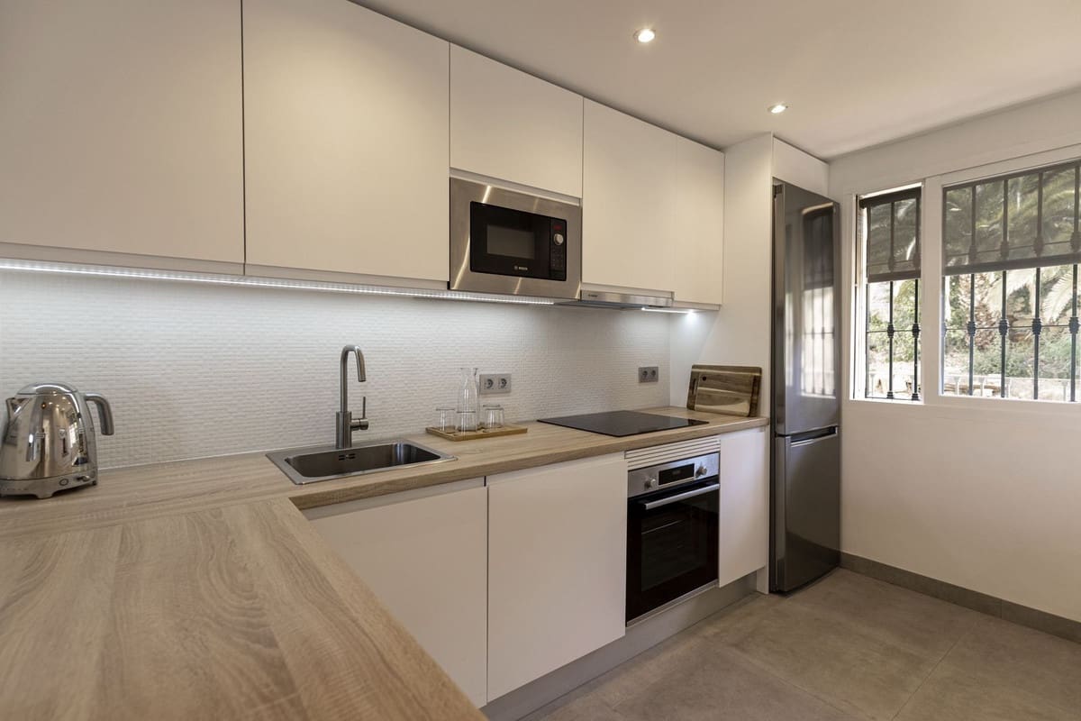 Piso de 3 habitaciones en Benahavís en venta con piscina garaje - 649.995 € (Ref: 9547190)