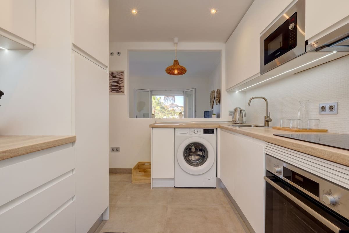 Piso de 3 habitaciones en Benahavís en venta con piscina garaje - 649.995 € (Ref: 9547190)