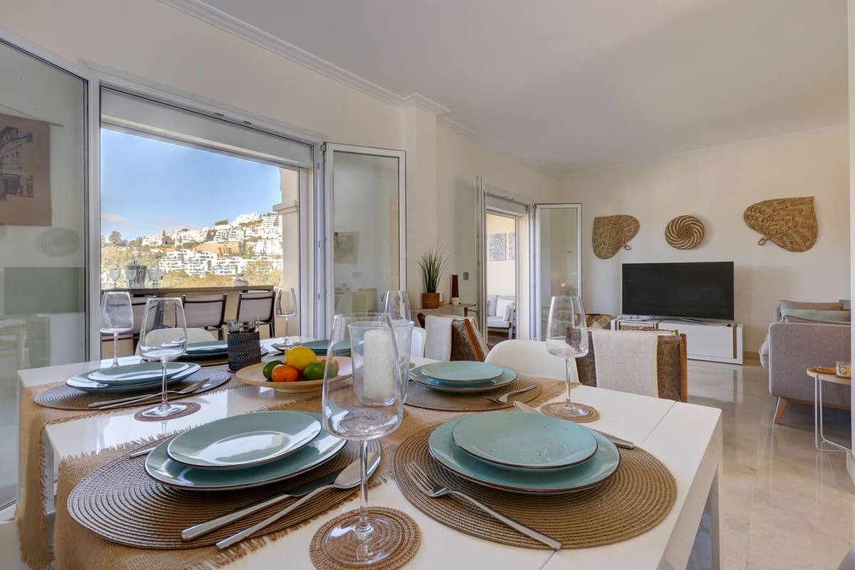 Piso de 3 habitaciones en Benahavís en venta con piscina garaje - 649.995 € (Ref: 9547190)