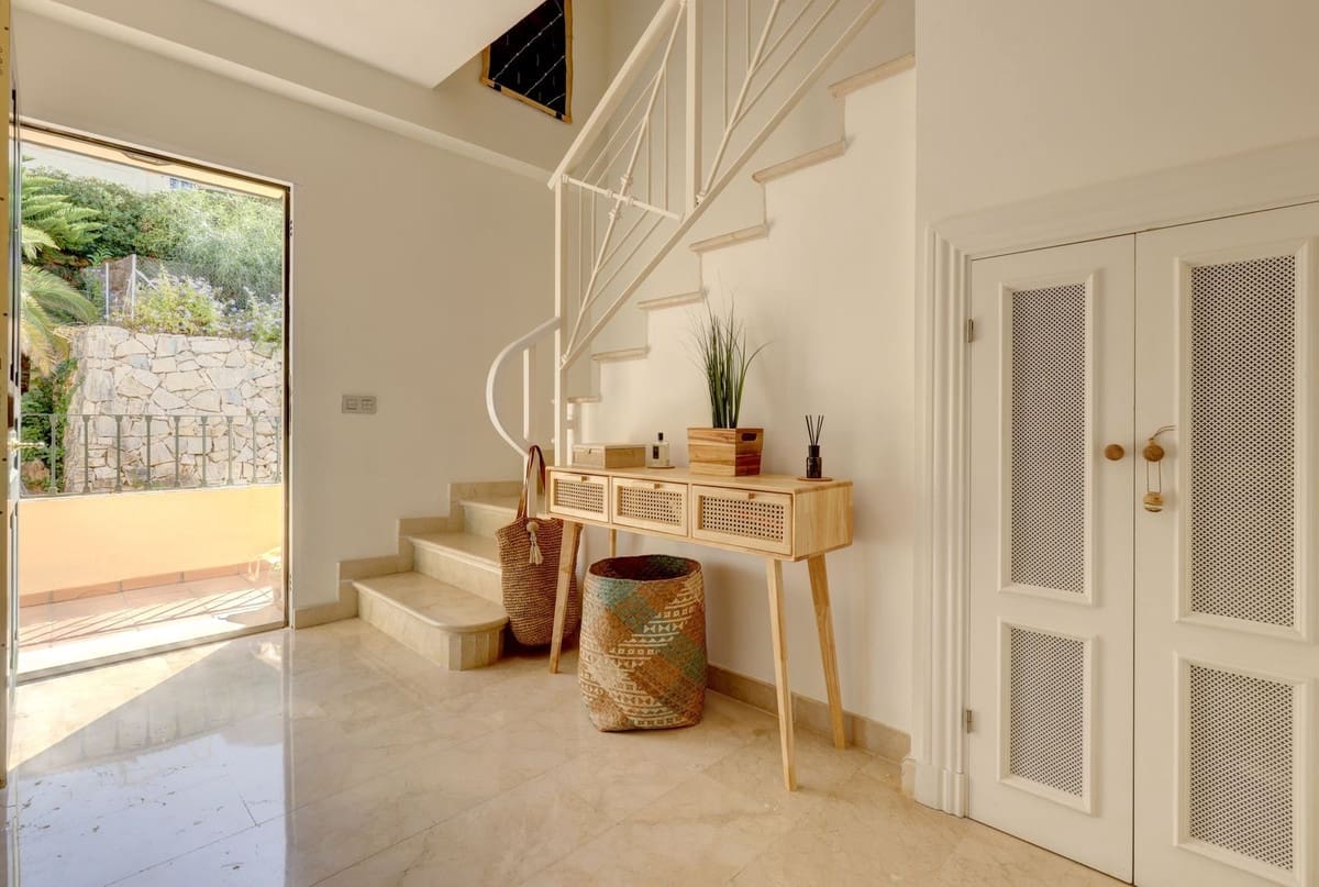 Piso de 3 habitaciones en Benahavís en venta con piscina garaje - 649.995 € (Ref: 9547190)