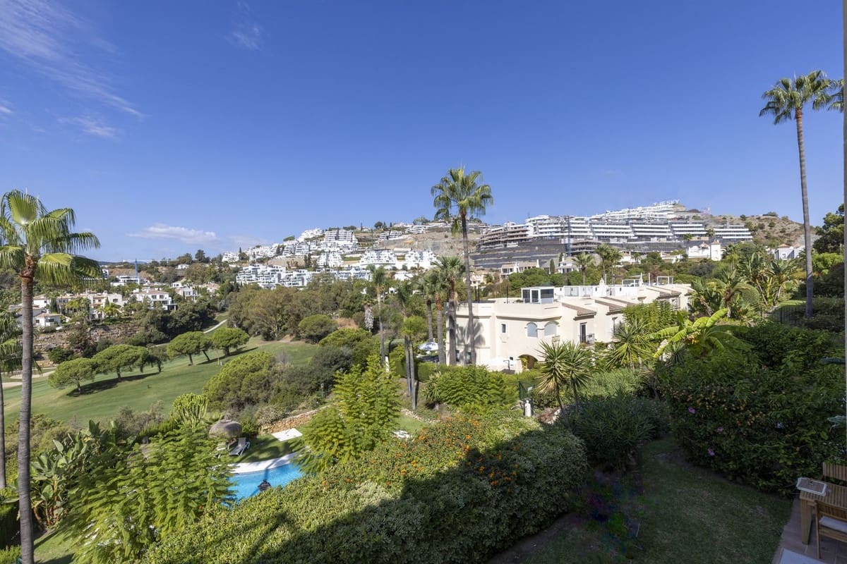 Piso de 3 habitaciones en Benahavís en venta con piscina garaje - 649.995 € (Ref: 9547190)