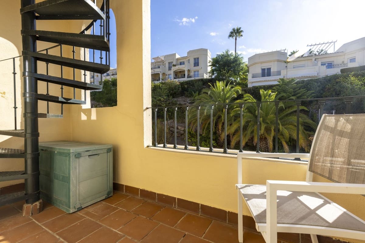 Piso de 3 habitaciones en Benahavís en venta con piscina garaje - 649.995 € (Ref: 9547190)