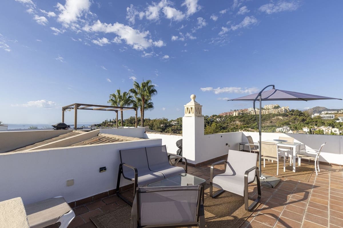 Piso de 3 habitaciones en Benahavís en venta con piscina garaje - 649.995 € (Ref: 9547190)