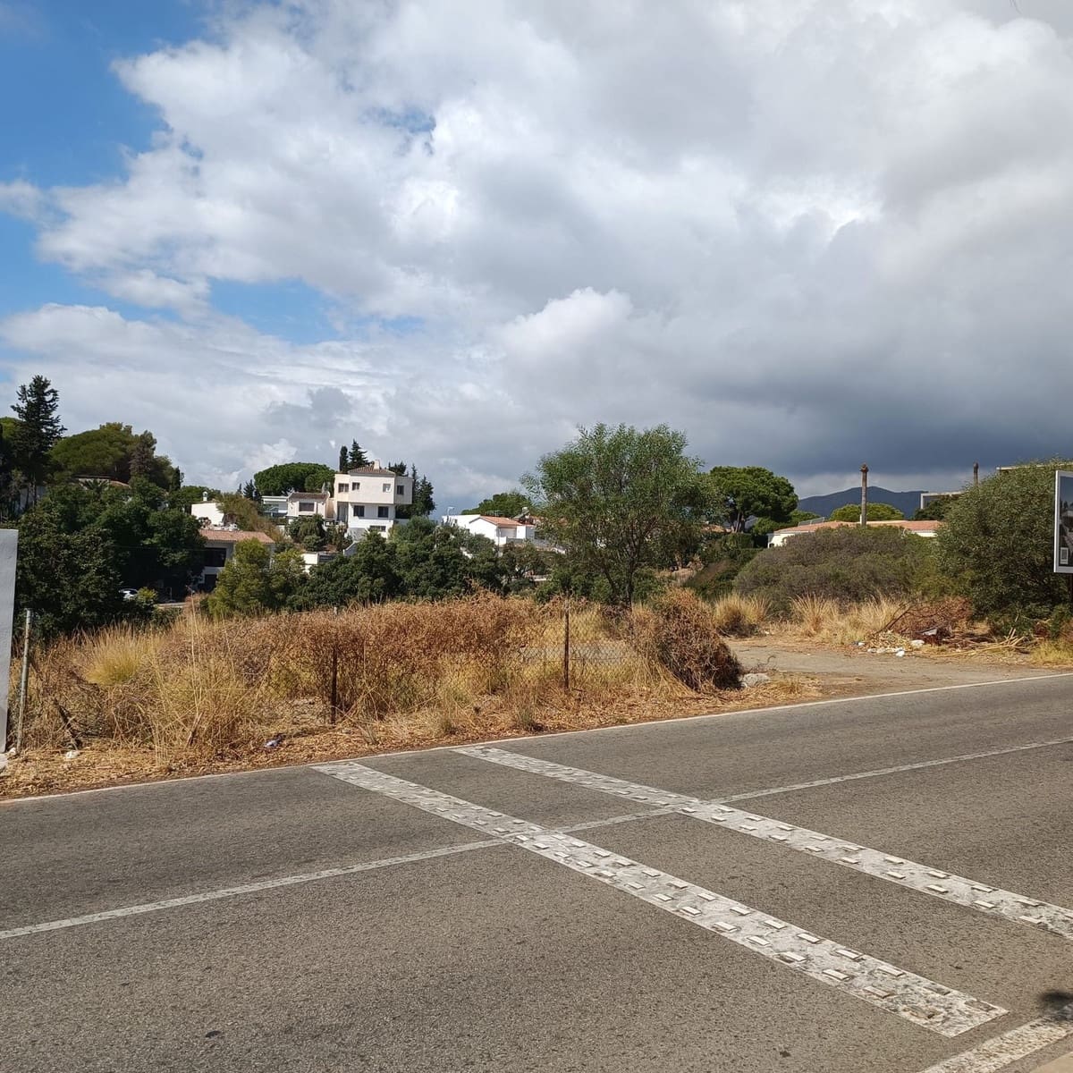 Building Plot for sale in Marbella - € 500,000 (Ref: 9548631)