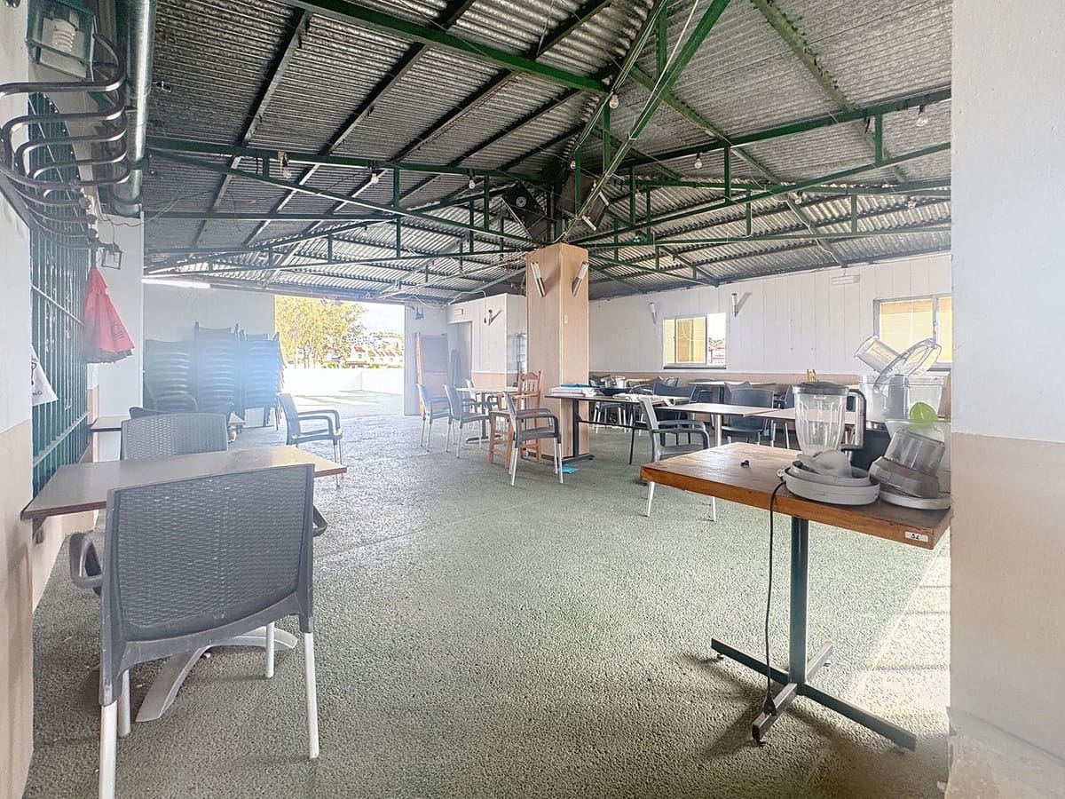 Local Comercial en Estepona en venta con garaje - 550.000 € (Ref: 9548632)