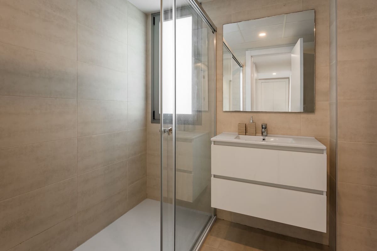 3 sypialnia Mieszkanie na sprzedaż w Estepona z basenem - 599 000 € (Ref: 9548636)