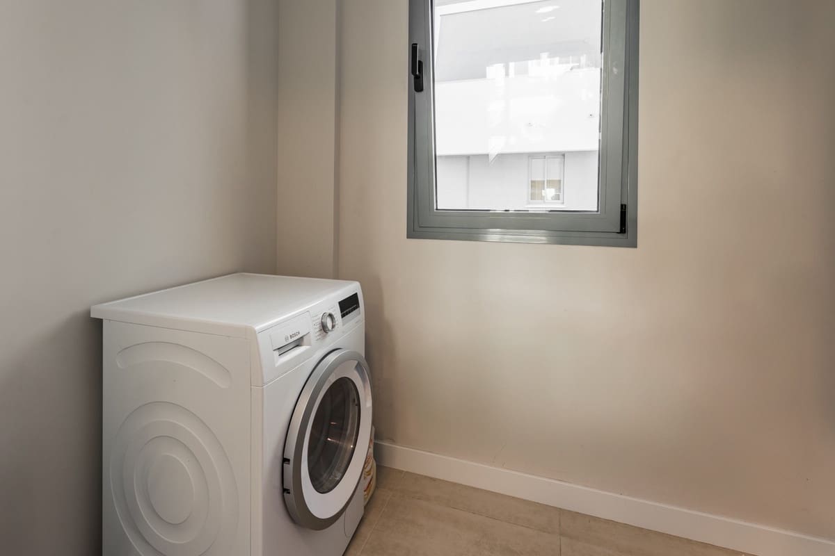 3 sypialnia Mieszkanie na sprzedaż w Estepona z basenem - 599 000 € (Ref: 9548636)