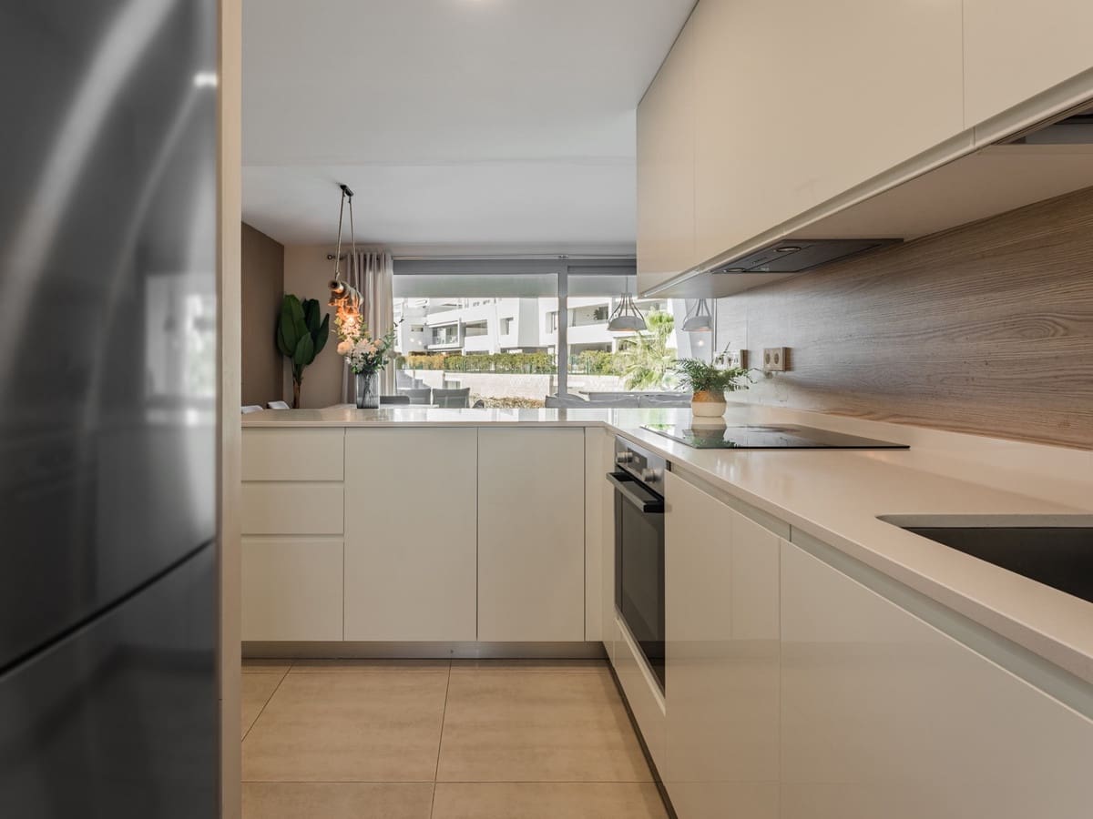 3 sypialnia Mieszkanie na sprzedaż w Estepona z basenem - 599 000 € (Ref: 9548636)