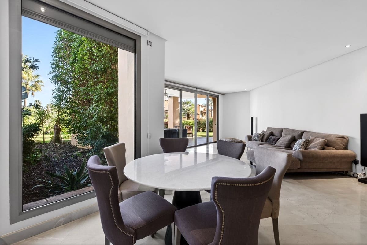 2 soverom Leilighet til salgs i Marbella med svømmebasseng - € 1 080 000 (Ref: 9548637)