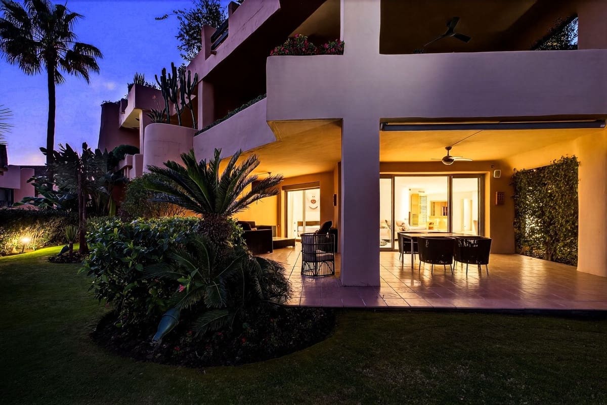 2 soverom Leilighet til salgs i Marbella med svømmebasseng - € 1 080 000 (Ref: 9548637)