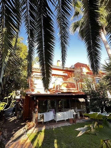 4 bedroom Villa for sale in Nueva Atalaya, Estepona with pool - € 695,000 (Ref: 9548640)