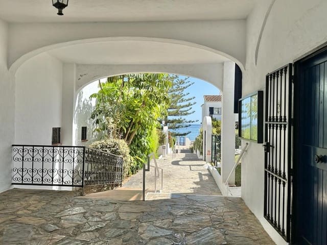 Piso de 4 habitaciones en Riviera del Sol, Mijas en venta con piscina garaje - 380.000 € (Ref: 9549017)