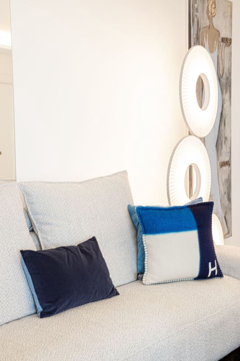 Piso de 2 habitaciones en Estepona en venta con piscina garaje - 1.295.000 € (Ref: 9549020)