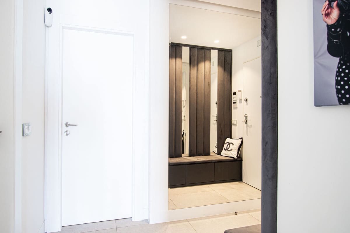 Piso de 2 habitaciones en Estepona en venta con piscina garaje - 1.295.000 € (Ref: 9549020)