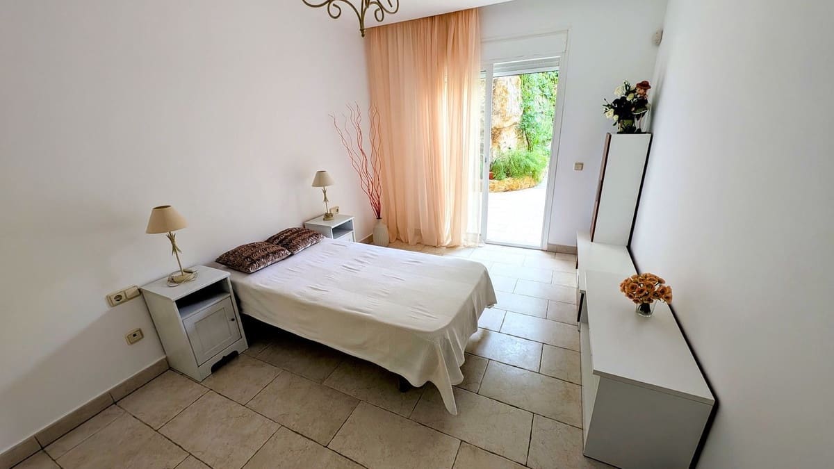 2 sypialnia Mieszkanie na sprzedaż w Benahavis z basenem garażem - 455 000 € (Ref: 9549022)