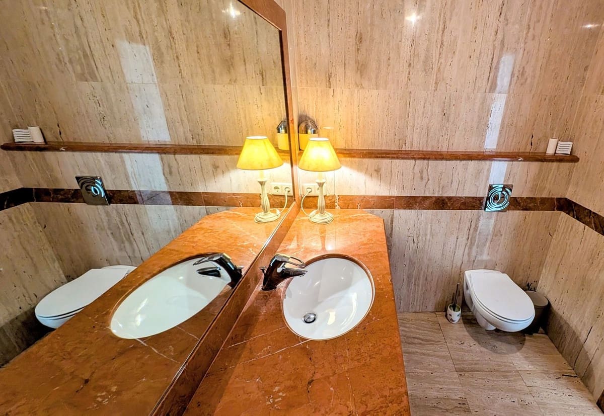 2 sypialnia Mieszkanie na sprzedaż w Benahavis z basenem garażem - 455 000 € (Ref: 9549022)