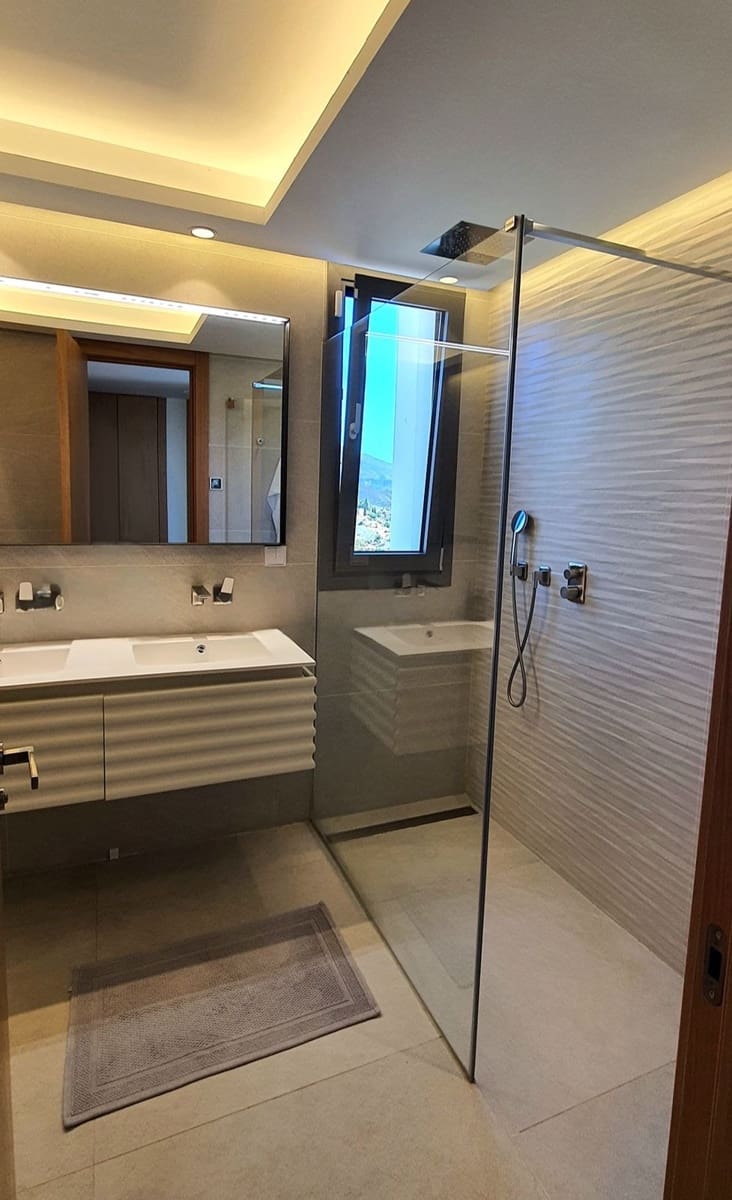 Piso de 3 habitaciones en Benahavís en venta con piscina garaje - 1.499.000 € (Ref: 9549023)