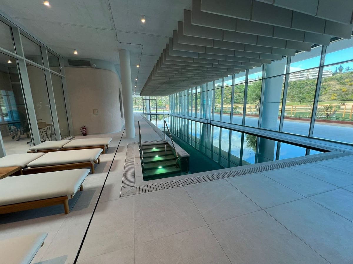 Piso de 3 habitaciones en Benahavís en venta con piscina garaje - 1.449.000 € (Ref: 9549023)