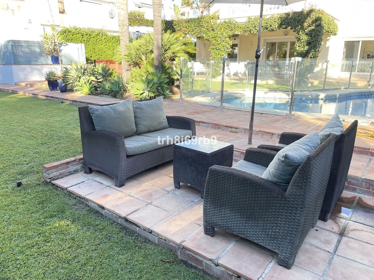 3 slaapkamer Villa te koop in New Golden Mile met zwembad garage - € 1.395.000 (Ref: 9549024)