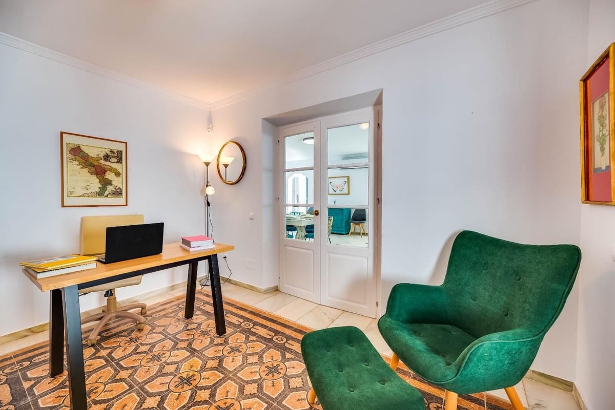 5 slaapkamer Villa te koop in Marbella met zwembad garage - € 1.300.000 (Ref: 9550012)