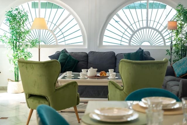 Chalet de 5 habitaciones en Las Brisas, Marbella en venta con piscina garaje - 1.300.000 € (Ref: 9550012)