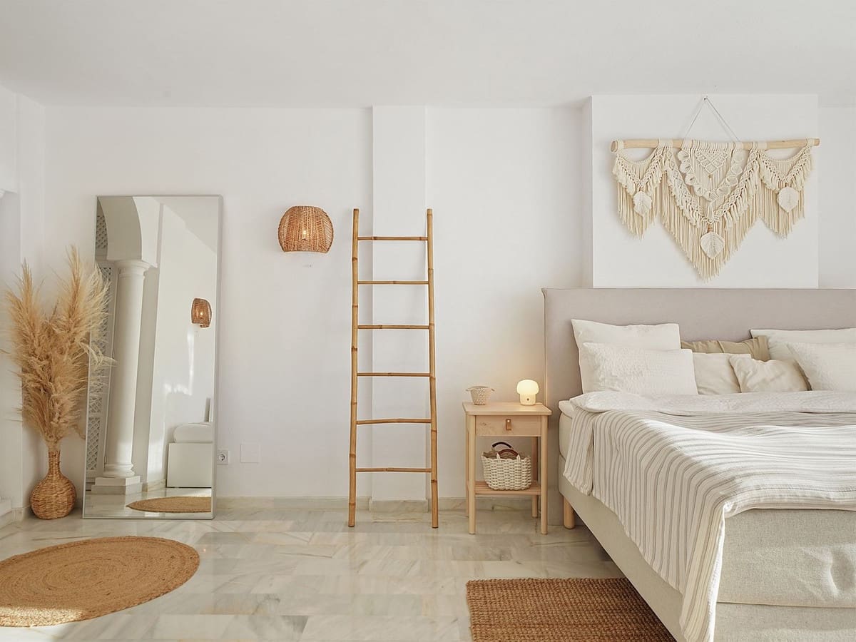 Piso de 2 habitaciones en Marbella en venta con piscina garaje - 669.000 € (Ref: 9550013)