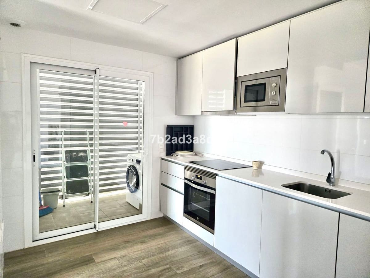 3 sypialnia Mieszkanie na sprzedaż w Marbella z basenem garażem - 485 000 € (Ref: 9550155)