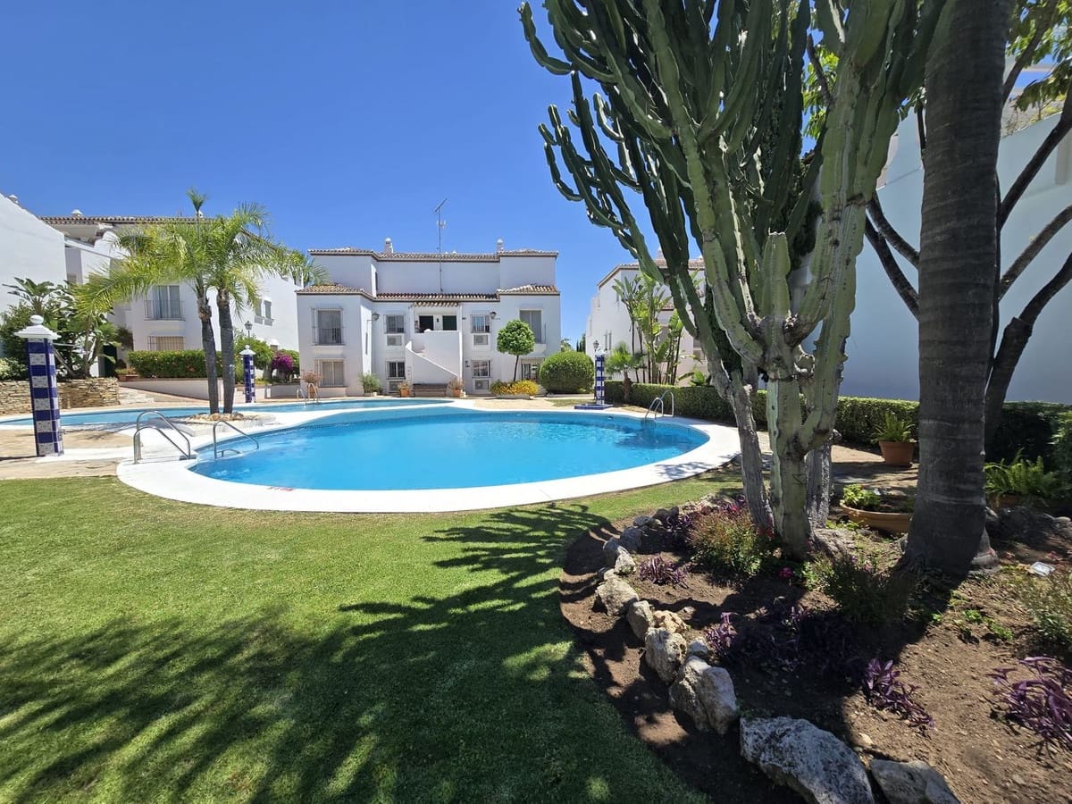 2 soverom Leilighet til salgs i Marbella med garasje - € 560 000 (Ref: 9550157)