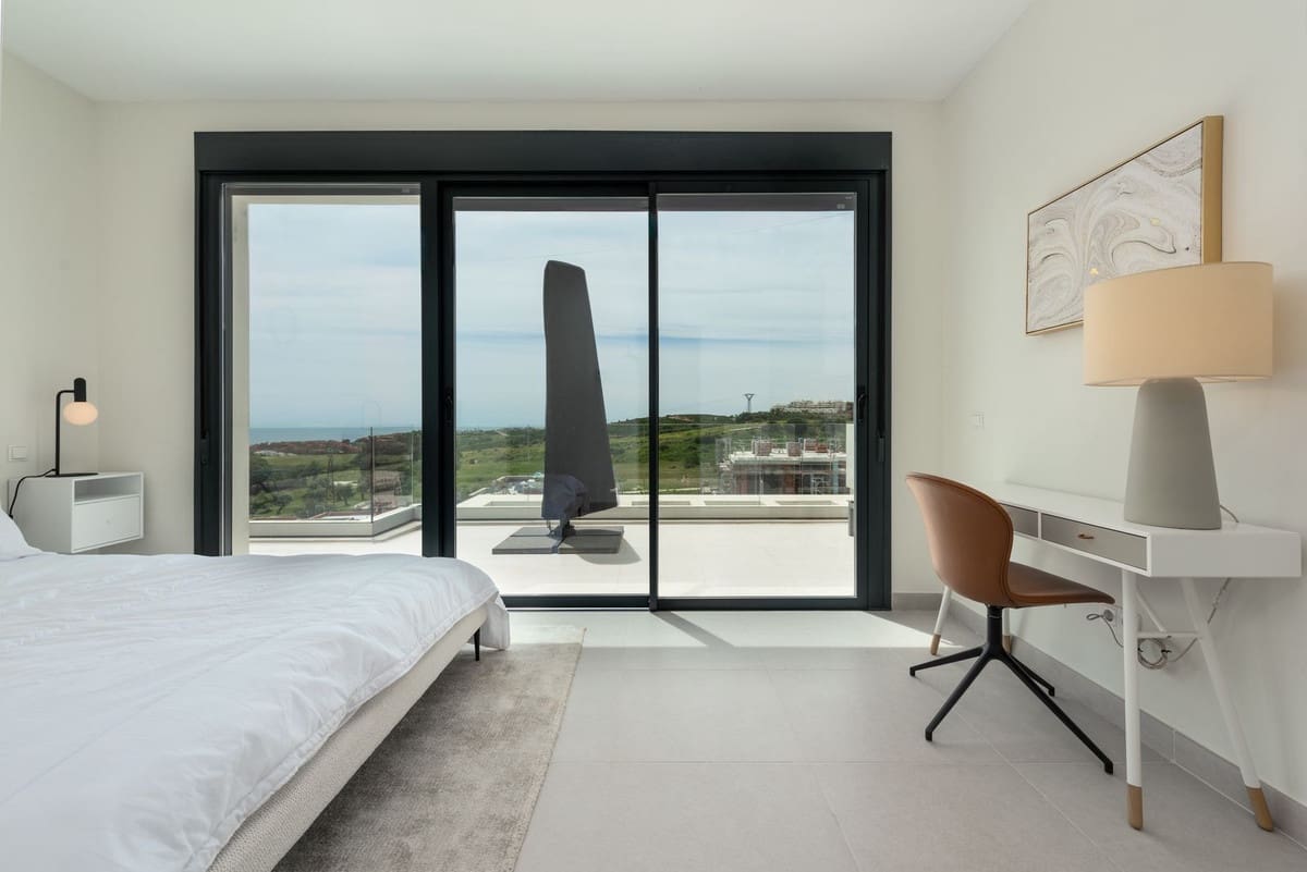 3 quarto Apartamento para venda em Estepona com piscina garagem - 729 000 € (Ref: 9550158)