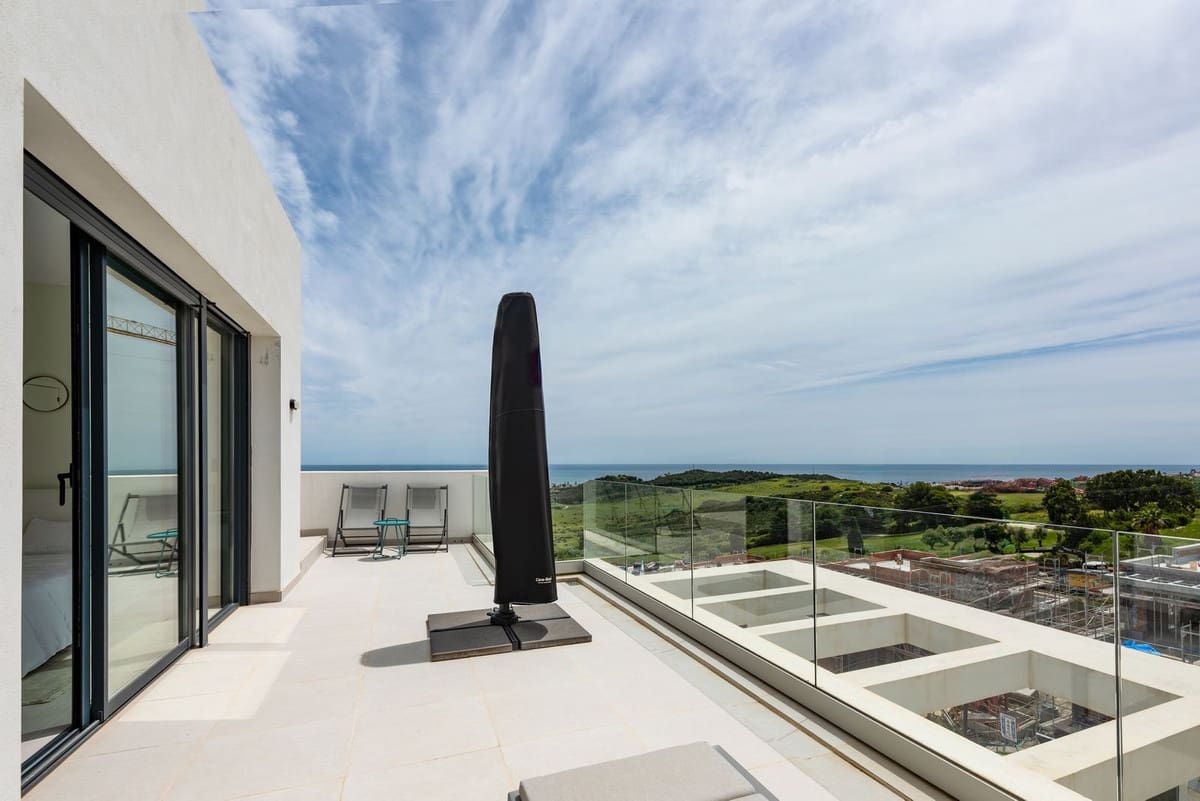 3 quarto Apartamento para venda em Estepona com piscina garagem - 729 000 € (Ref: 9550158)