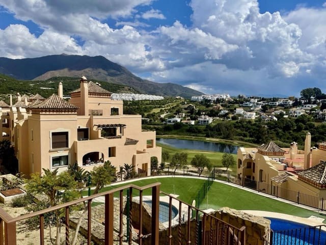 2 quarto Apartamento para venda em Centro, Estepona com piscina garagem - 367 500 € (Ref: 9551971)