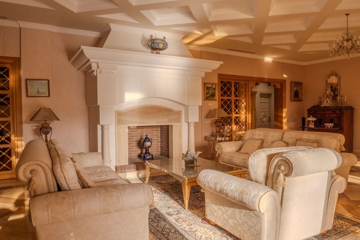 6 quarto Moradia para venda em Marbella com piscina garagem - 7 500 000 € (Ref: 9552410)