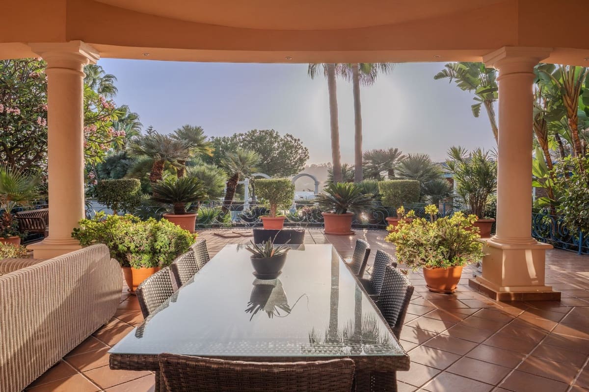 6 quarto Moradia para venda em Marbella com piscina garagem - 7 500 000 € (Ref: 9552410)