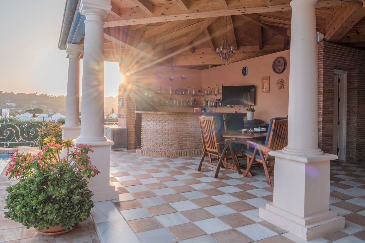 6 quarto Moradia para venda em Marbella com piscina garagem - 7 500 000 € (Ref: 9552410)